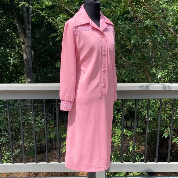 Vintage 70s Dagger Collar Smocked Embroidered Button Front Shirt MIDI Dress - Picture 2 of 12